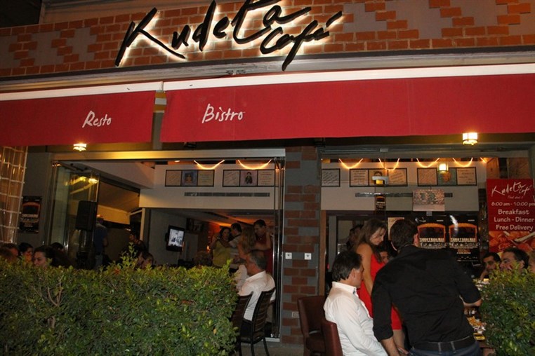 Milonga KudeTango at Kudeta Cafe